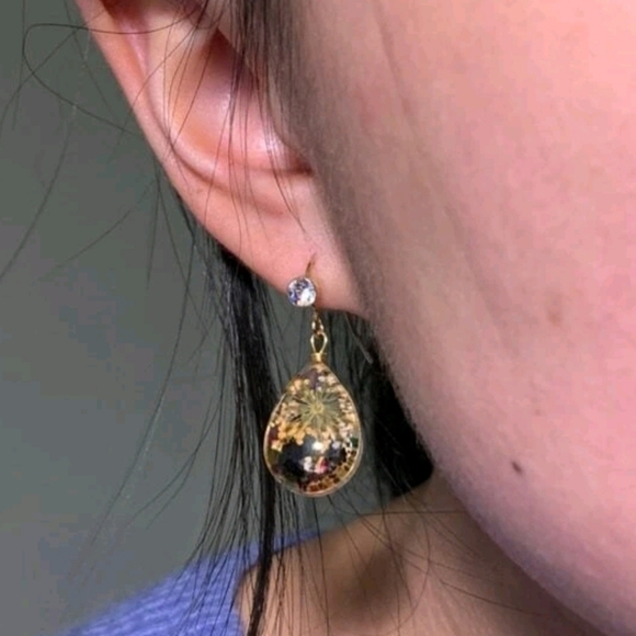 Gold flower earrings Statement Boho Pressed cottagecore teardrop glass 💖2/$30 - Picture 9 of 9